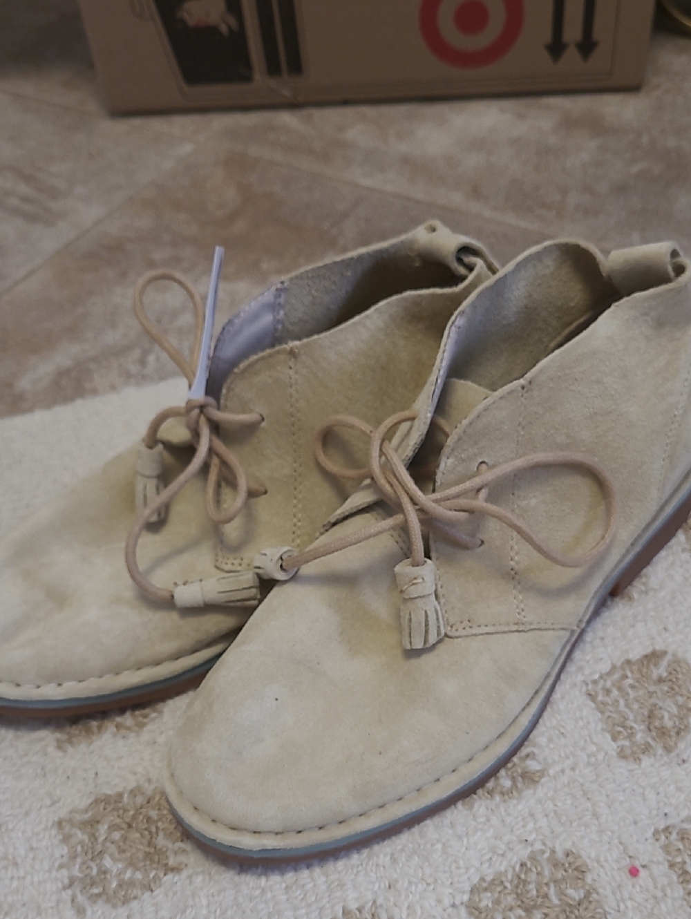 NWT Womens Hush Puppies Suede Chukka Boots in Light Beige with Tassel Laces